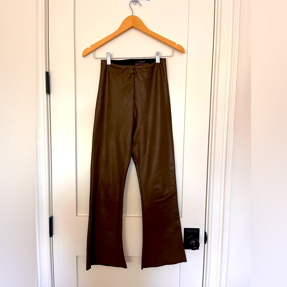 Commando crop-flare leggings